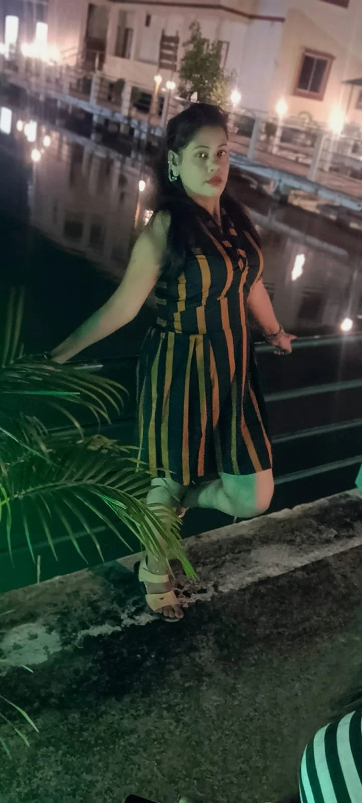 Lovely Das – Indian escort in Kolkata — 5 / 8