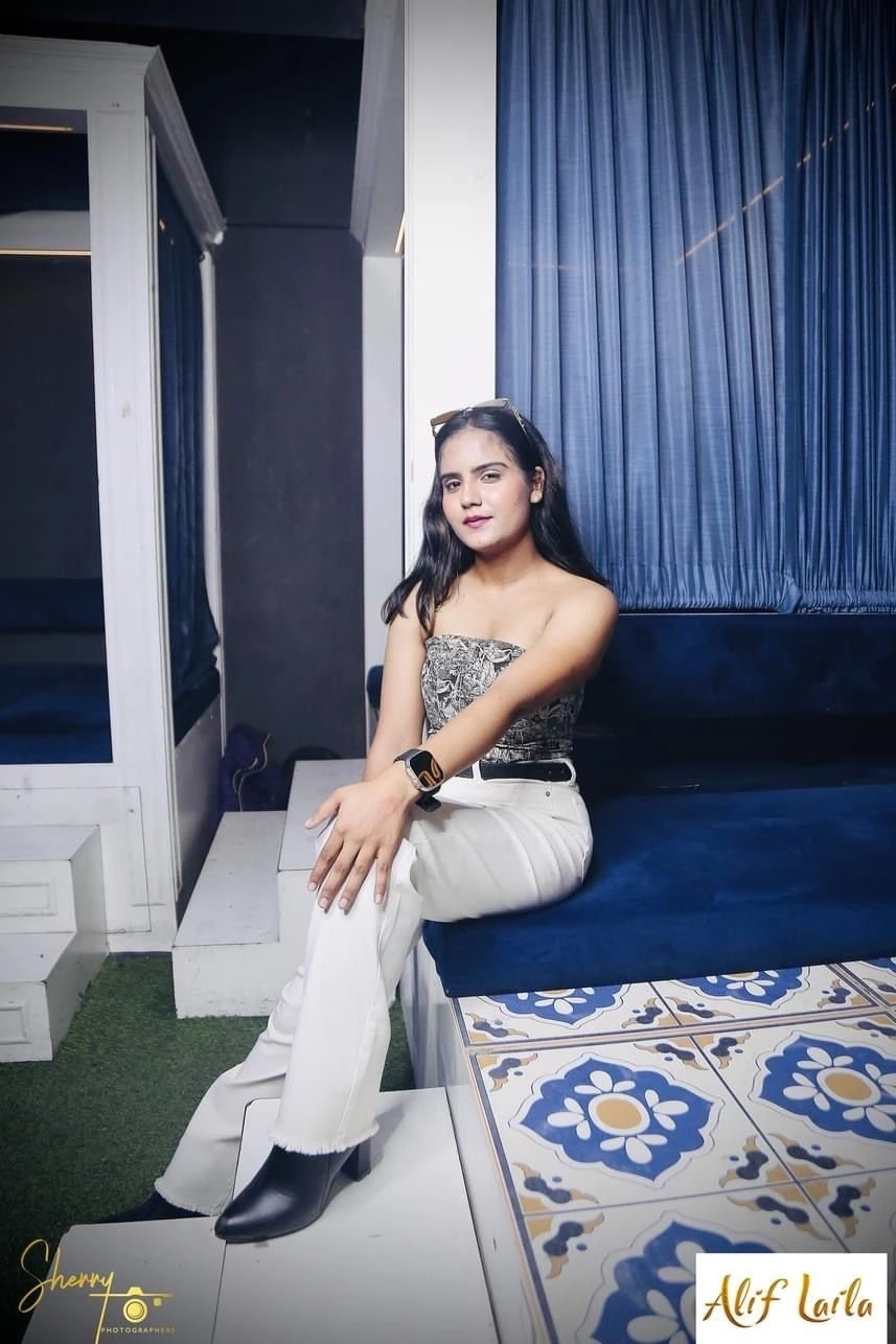 Ayesha – Indian escort in Gurgaon — 4 / 5