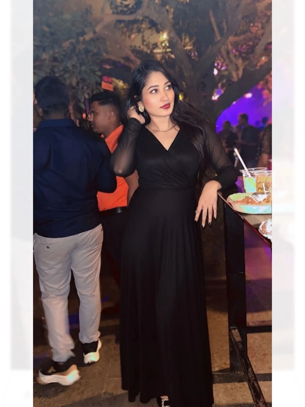 Anisha Khan – Indian escort in Hyderabad — 15 / 17