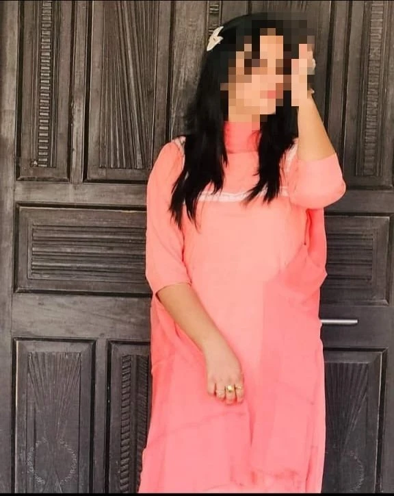 Monika Real Meet and Cam Session – Indian escort in Pune — 3 / 6
