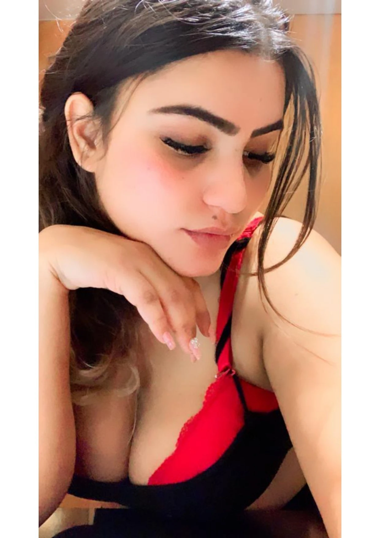 Meenal Kaur – Indian escort in Mumbai — 3 / 6