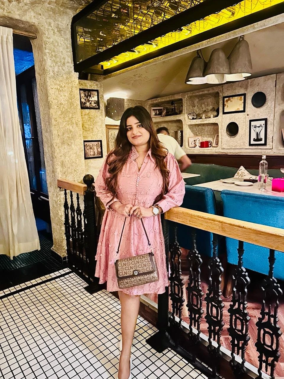 Independent Nishita – Indian escort in Mumbai — 3 / 6