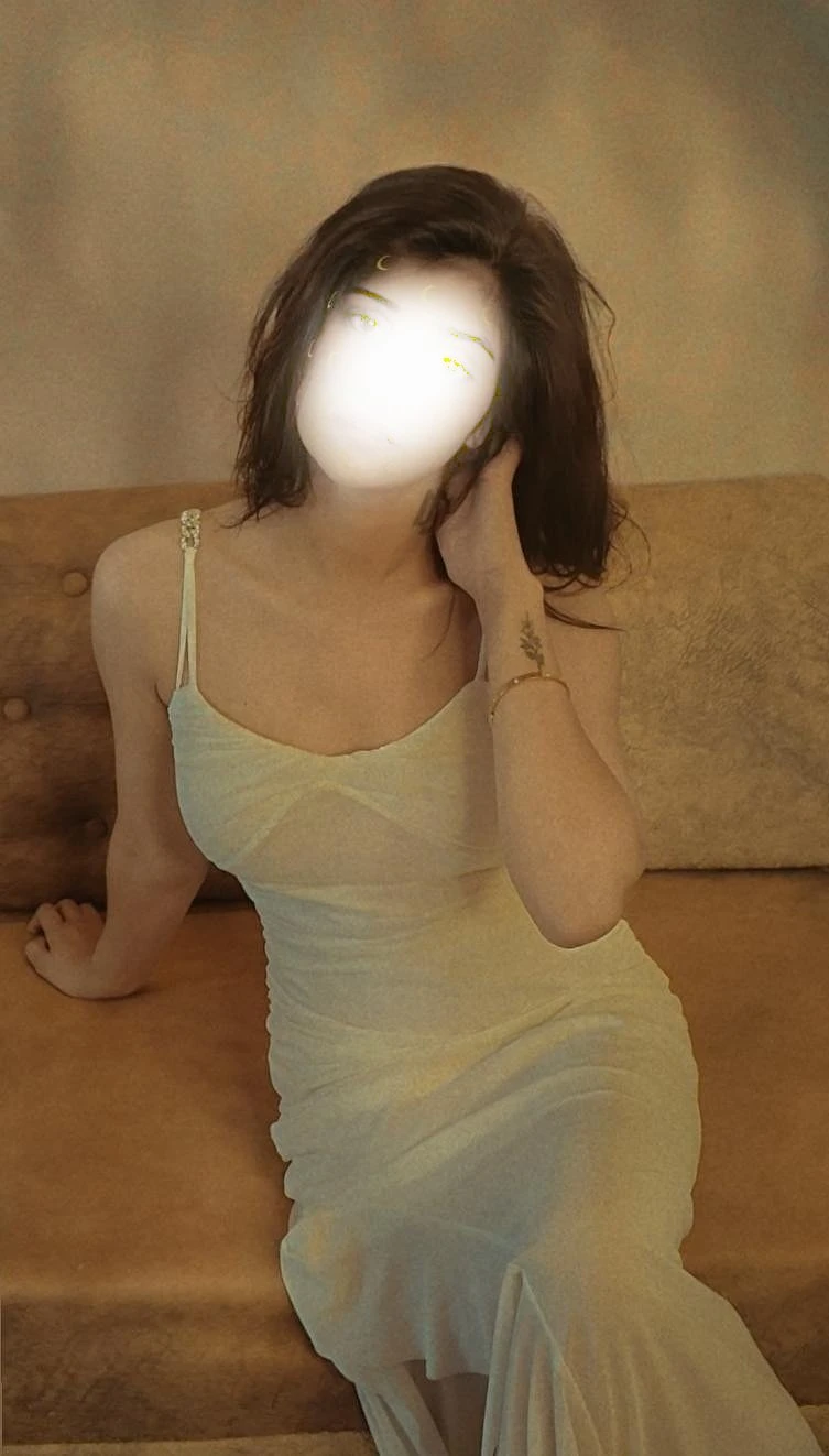 Ananya A Premium Model Girl – Indian escort in Kolkata — 5 / 7