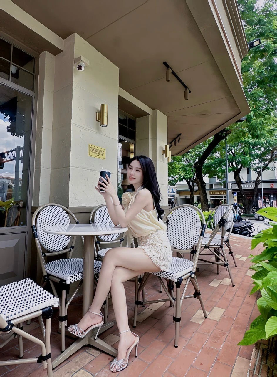 Sam – Vietnamese escort in Ho Chi Minh City — 9 / 11