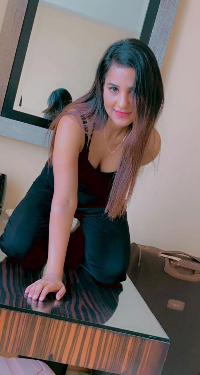 Monika Singh – Indian escort in Hyderabad — 2 / 5