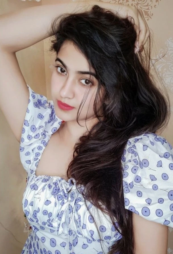 Komal – Indian escort in Pune — 2 / 3