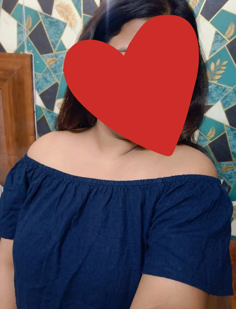 Niti Sharma – Indian escort in Lucknow — 2 / 4