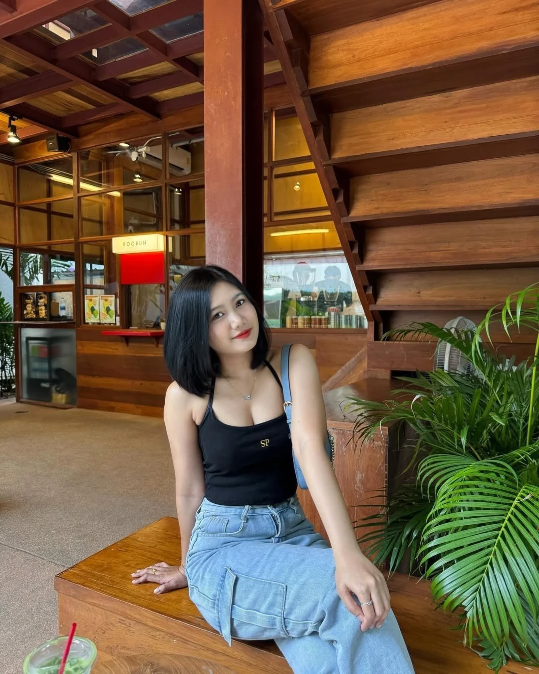 Cam and Real Meet Service – Indonesian escort in Kathmandu — 4 / 6
