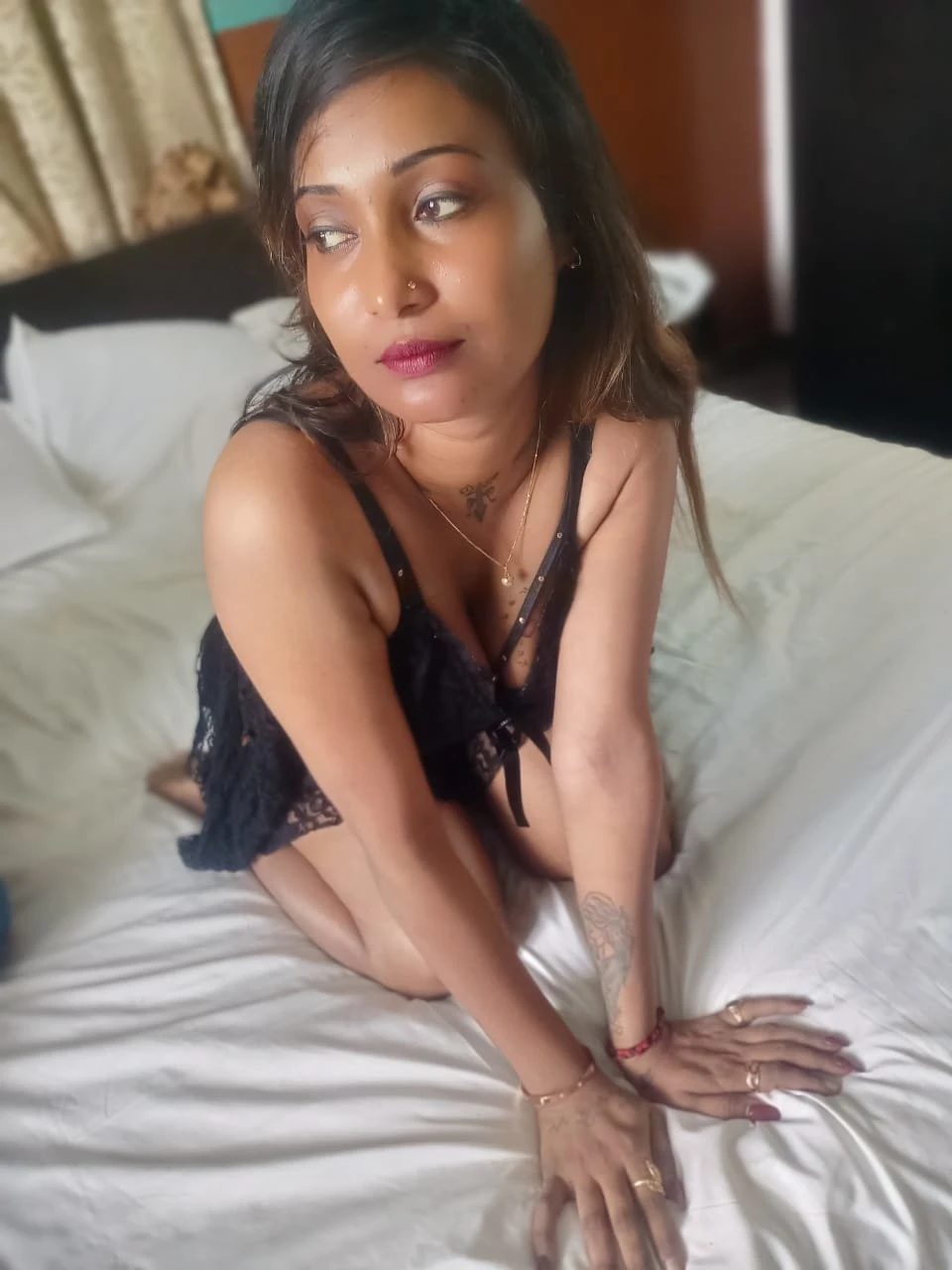 Suzyy Real Meet – Indian escort in New Delhi — 2 / 8
