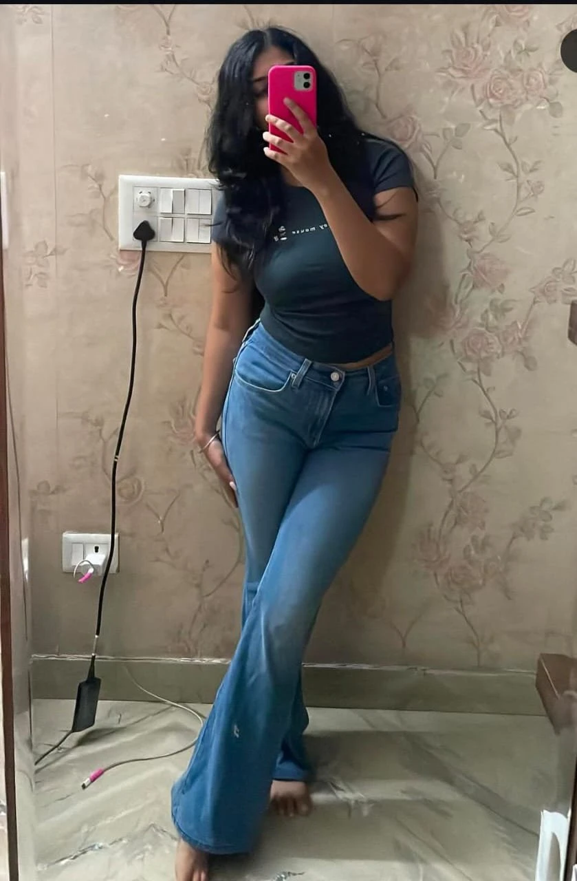 Mohini – escort in Ernakulam — 3 / 4
