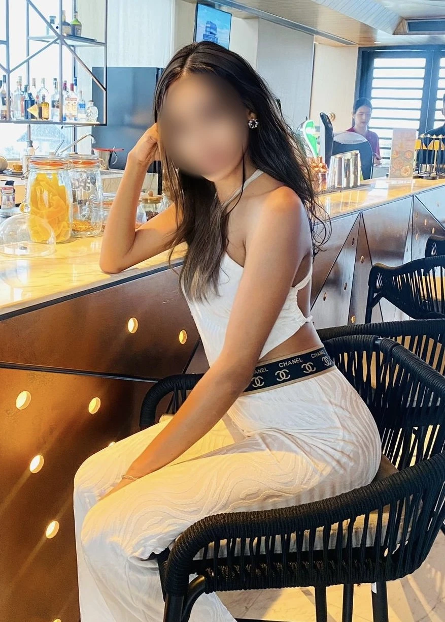 Charmaine Eva Young Petite GFE – Sri Lankan escort in Colombo — 5 / 26