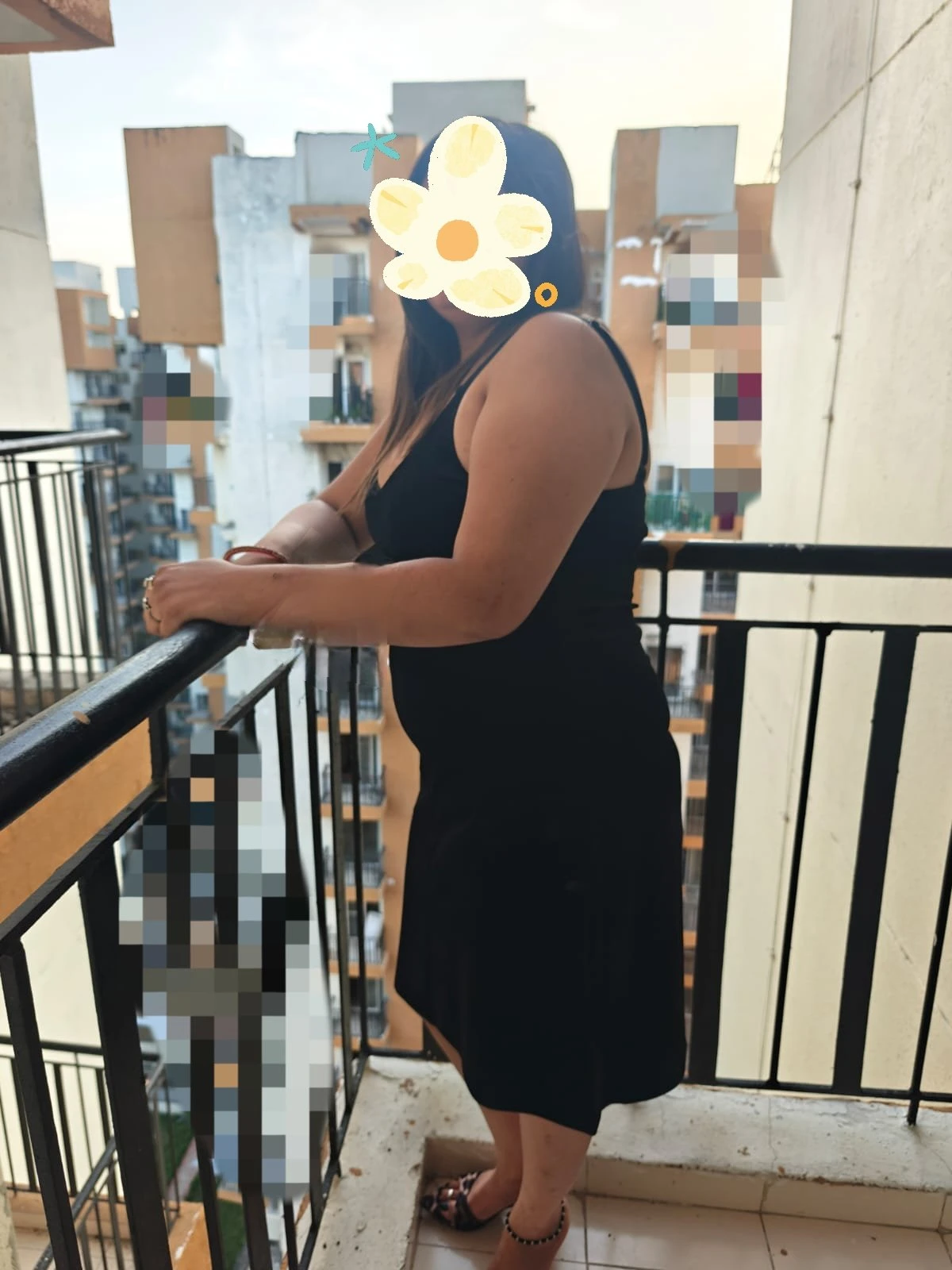 Tara Real Meet & Cam Show Noida – Indian escort in Noida — 3 / 5