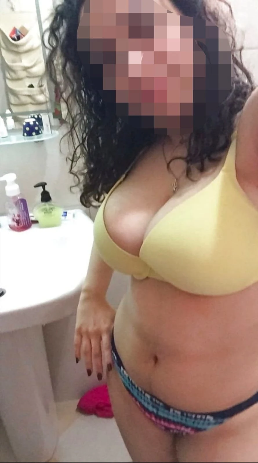Sunidhi Chouhan Meet – Indian escort in Chennai — 5 / 6