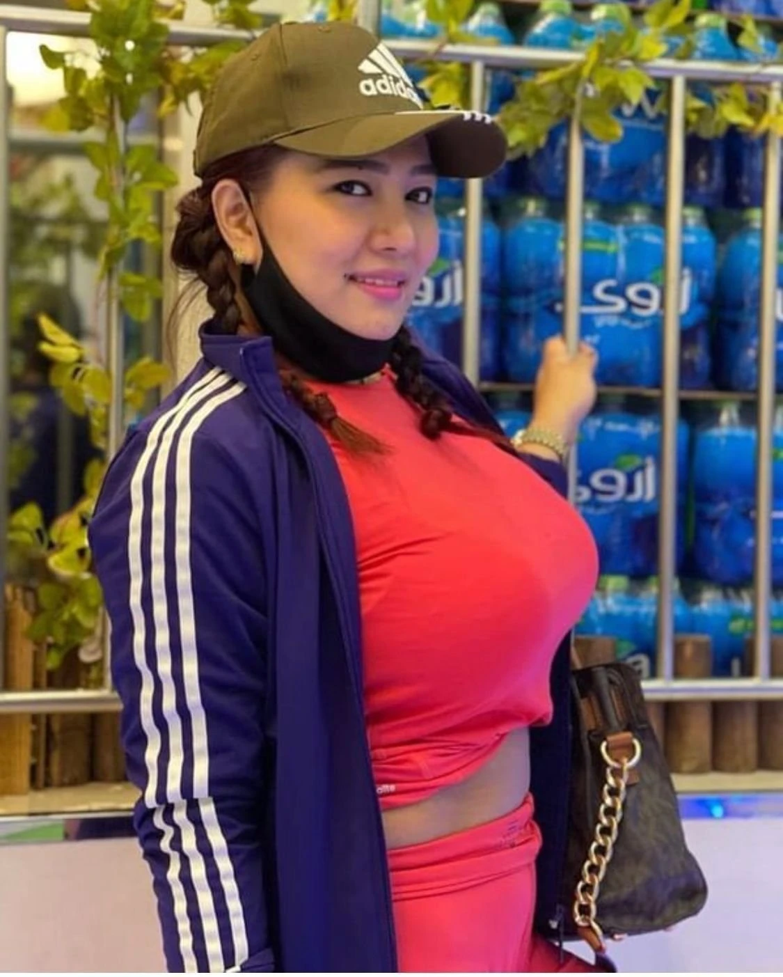 Pretty – Filipino escort in Maldives — 7 / 8
