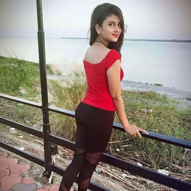 High Profile Genuine Model Divya – Indian escort in Navi Mumbai — 3 / 5
