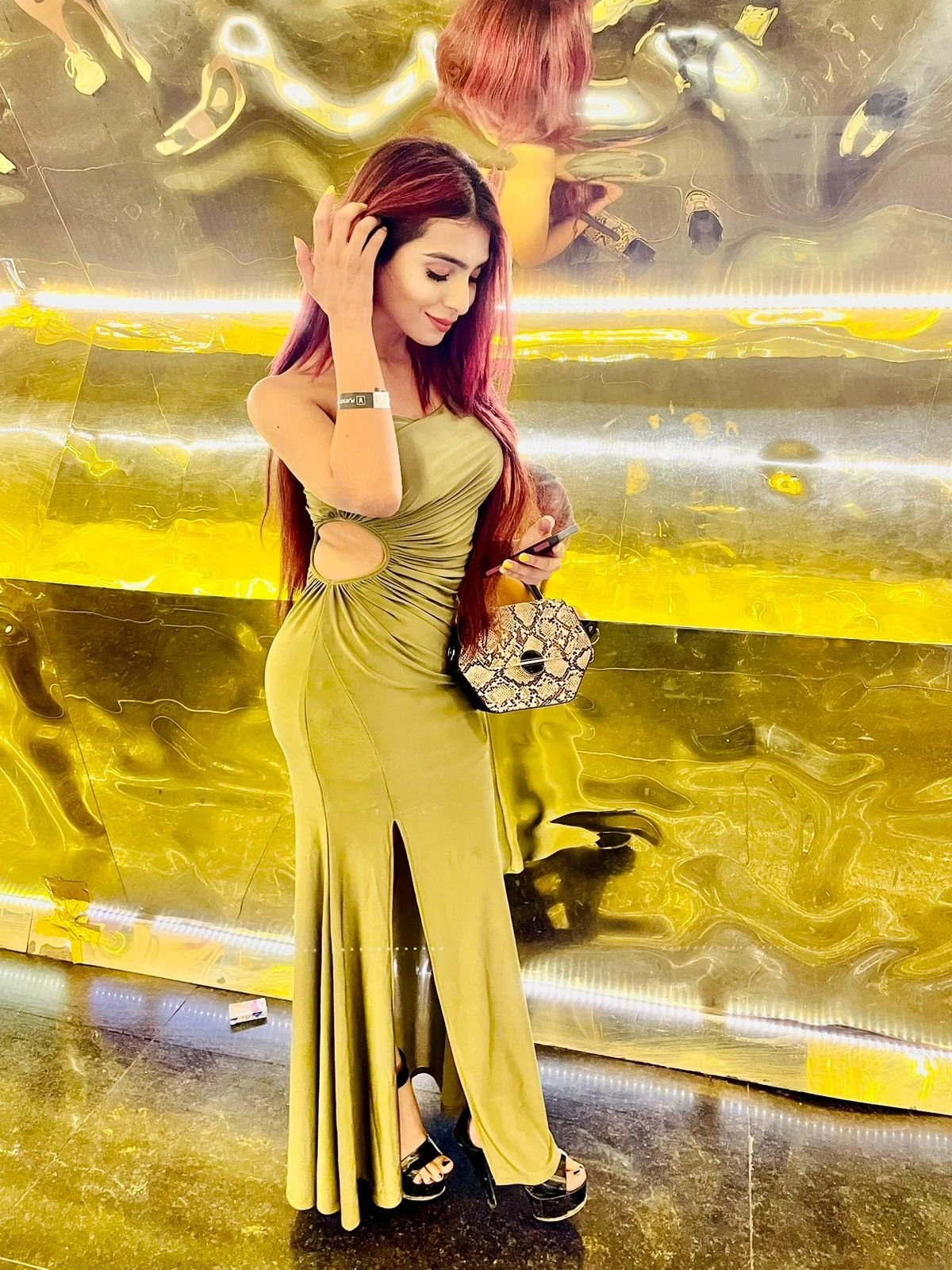 Ms Ruhi (Cam and Real ) – Indian escort in New Delhi — 9 / 15