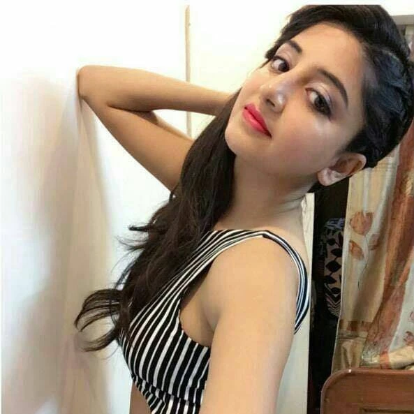 Rohit – Indian escort in New Delhi — 1 / 2