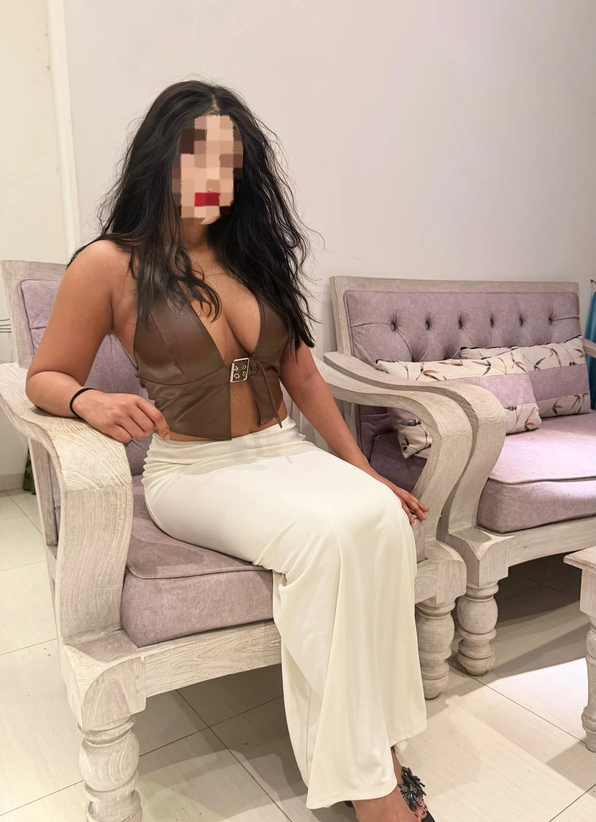 Karina – French escort in Colombo — 3 / 5