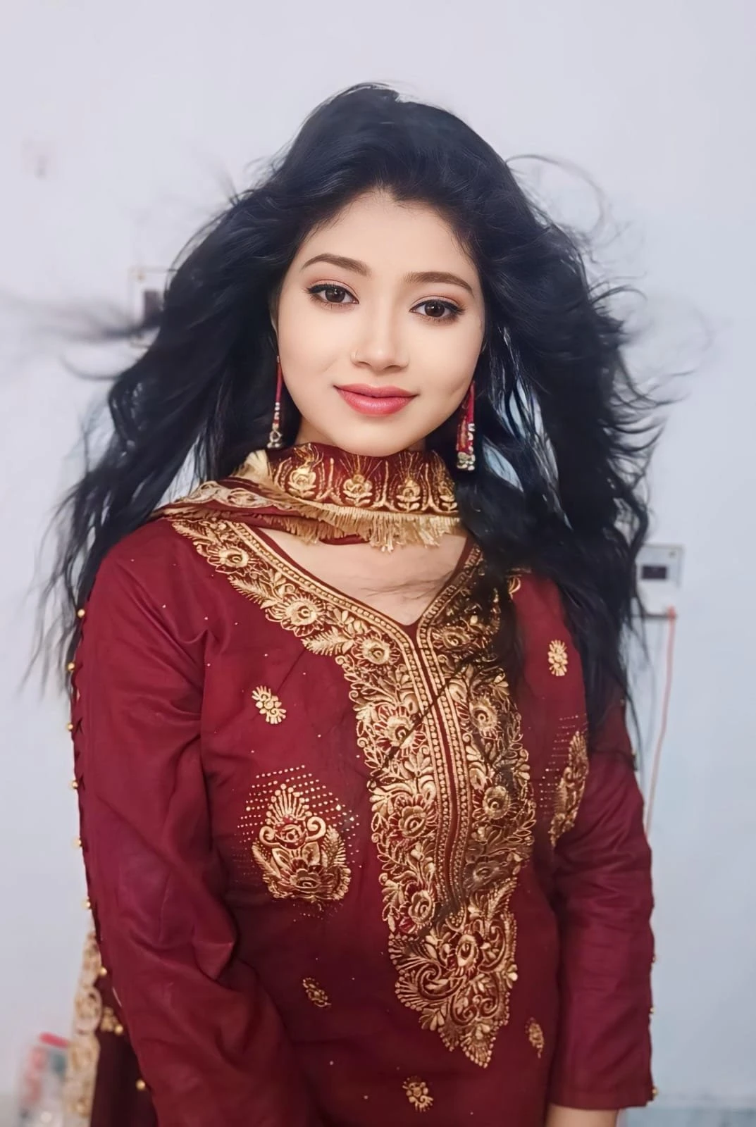 Saanvi – Indian escort in Mumbai — 2 / 3