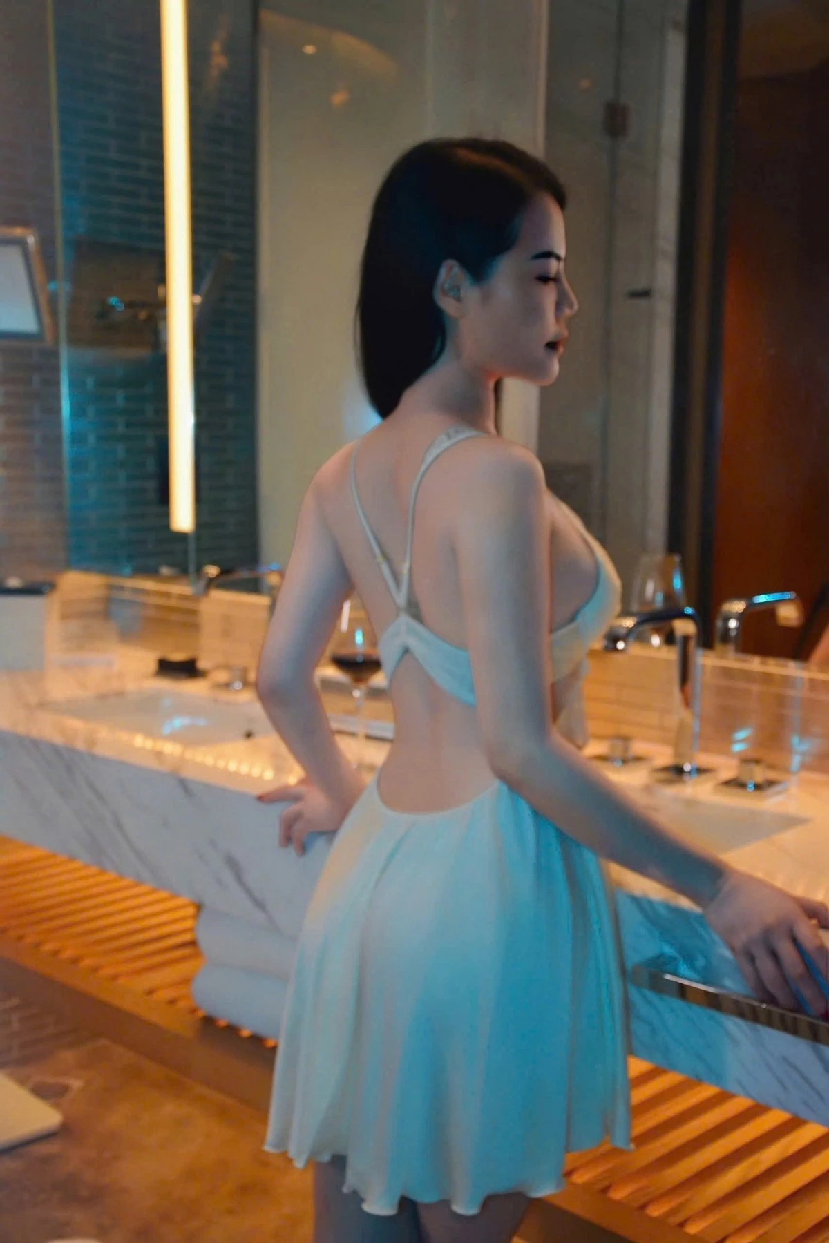 Naila – Vietnamese escort in Hanoi — 8 / 10