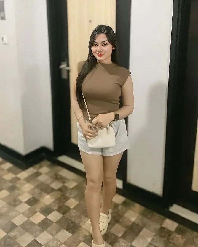 Liisa – Vietnamese escort in Hanoi — 9 / 10
