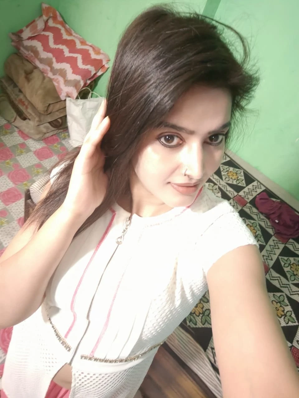 Palak Kashyap – Indian escort in Hyderabad — 2 / 3