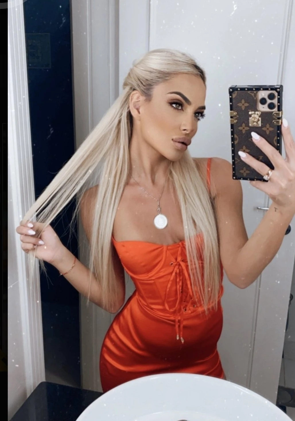 Julyjily – French escort in Stockholm — 3 / 4
