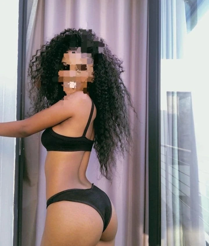 Bella cum show and real meet – Burundian escort in Hyderabad — 4 / 5