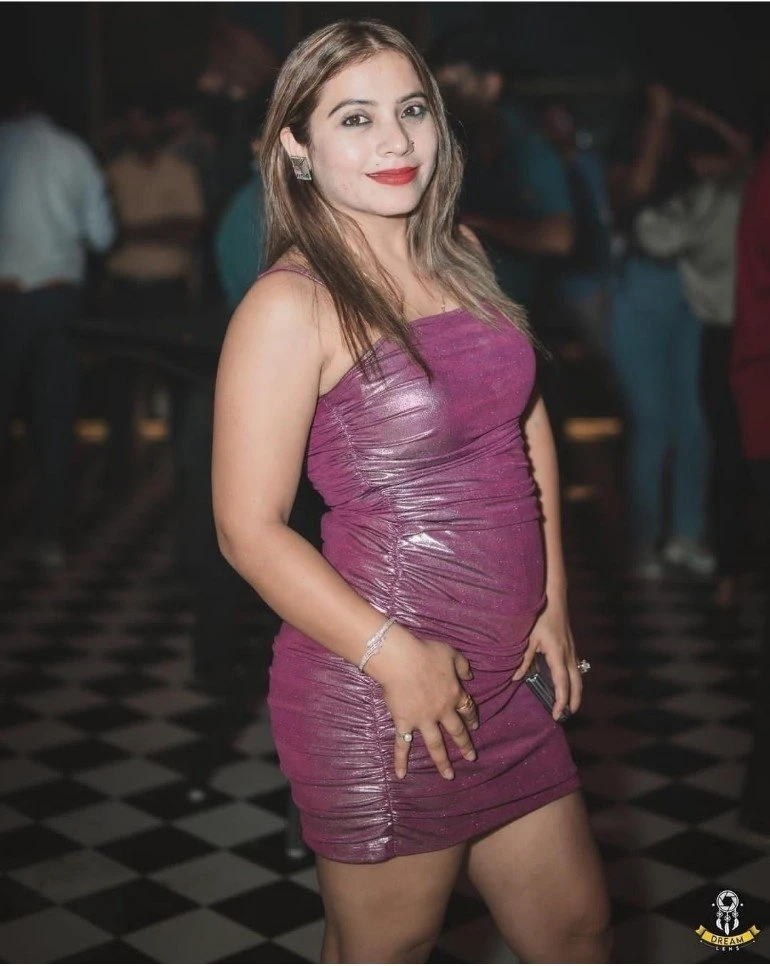 Anushka Best Vip Escorts Service – Indian escort agency in Hyderabad — 1 / 3