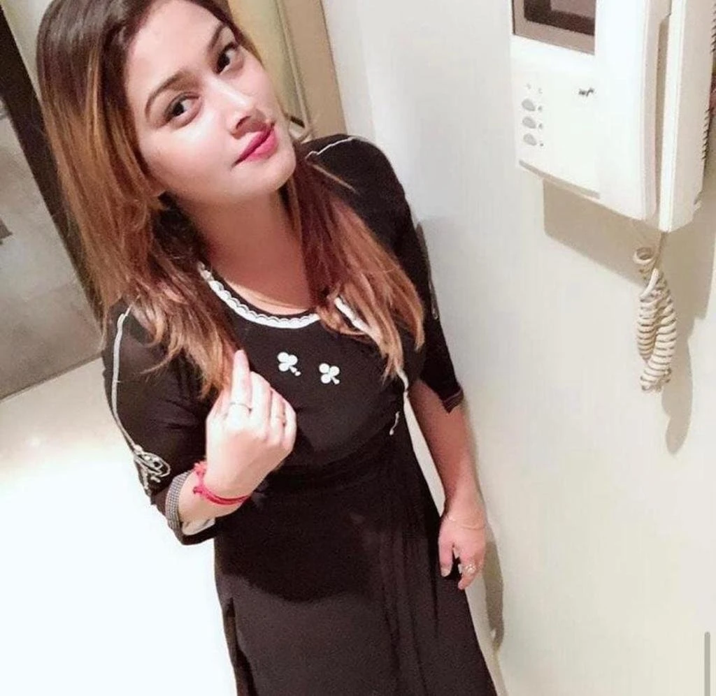 Archana Singh – Indian escort in Noida — 3 / 5