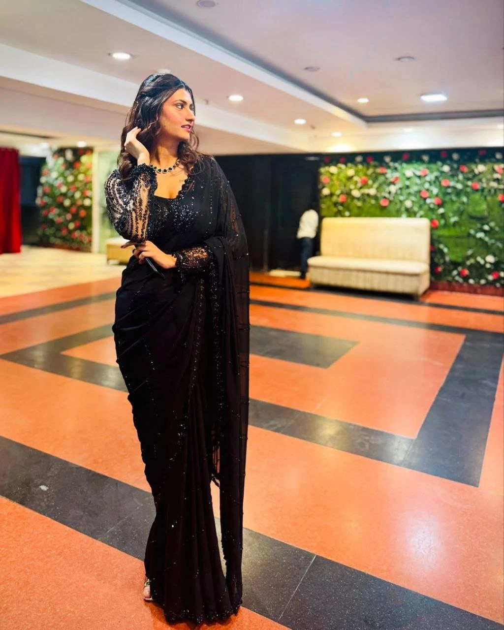 Kavya – Indian escort in Pune — 3 / 4