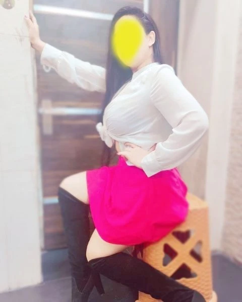 Couple Girl – escort in New Delhi — 2 / 5