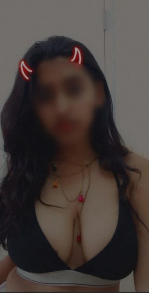 Hot Girl Cam and Meet in Kochi – Indian escort in Kochi, Escort, Kochi