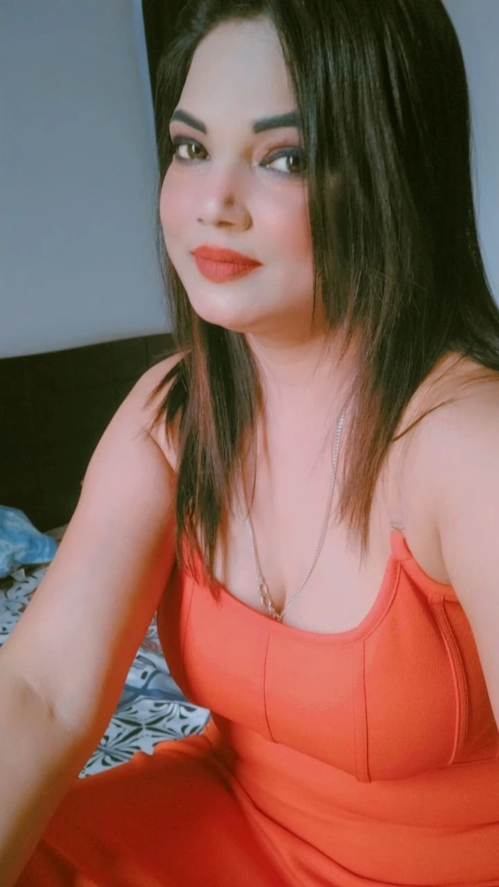 Sanjana Mehta – Indian escort in Indore — 2 / 3
