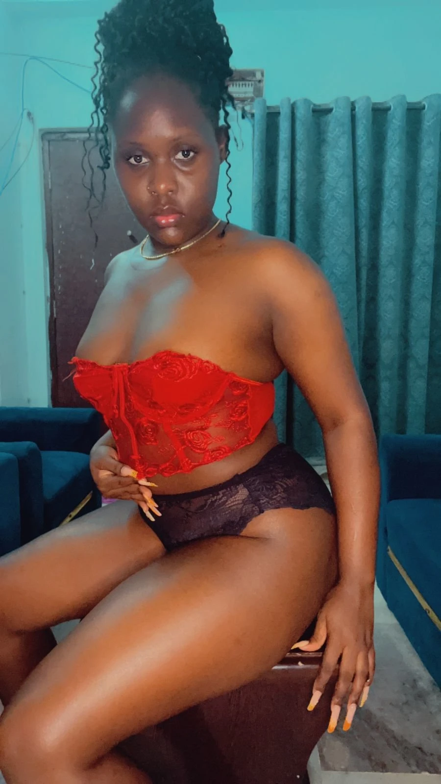 Lili – South African escort in Hyderabad — 3 / 8