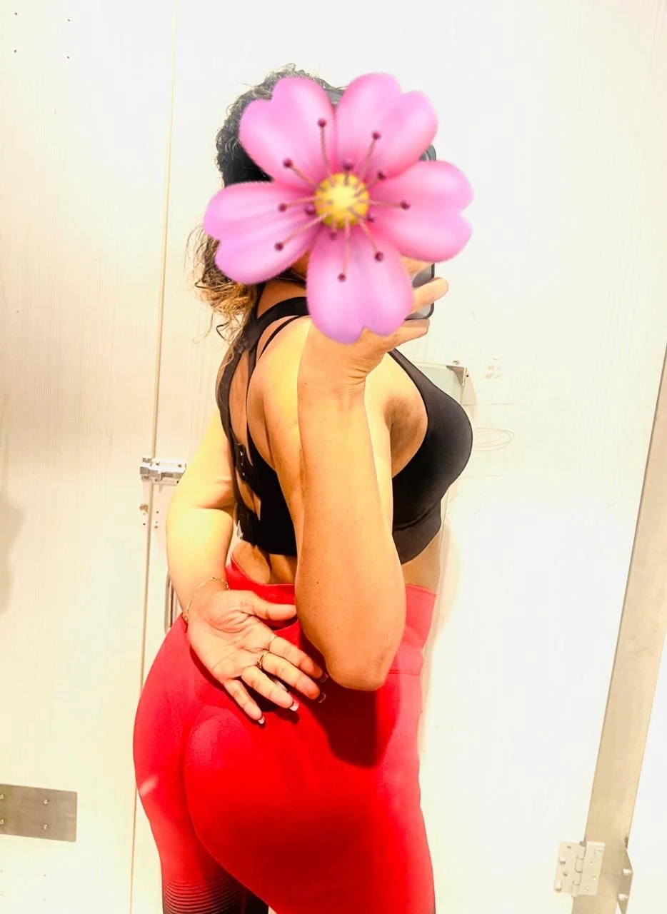 Nadiya Fernando, hot babe – Sri Lankan escort in Colombo — 13 / 17