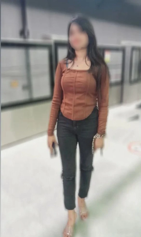 Naina College Girl – Indian escort in Pune — 1 / 5