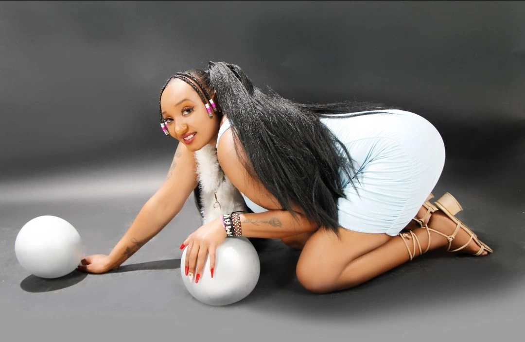 Becky – Tanzanian adult performer in Beirut — 11 / 27