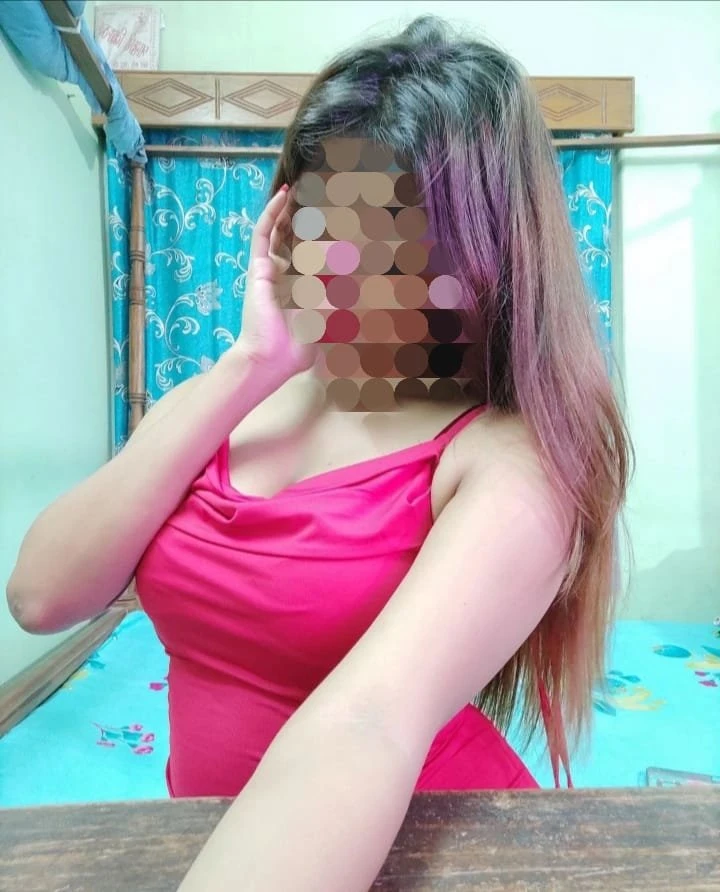 Ayushi real meet & cam show – Indian escort in Pune — 1 / 3