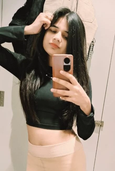 Neha College Going Girl Incall/Outcall – Indian escort in New Delhi — 6 / 7