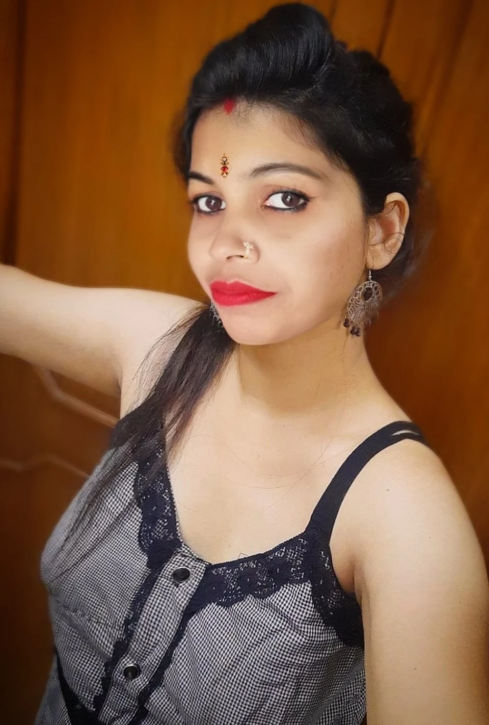Pammi Ji – Indian escort in New Delhi — 2 / 3