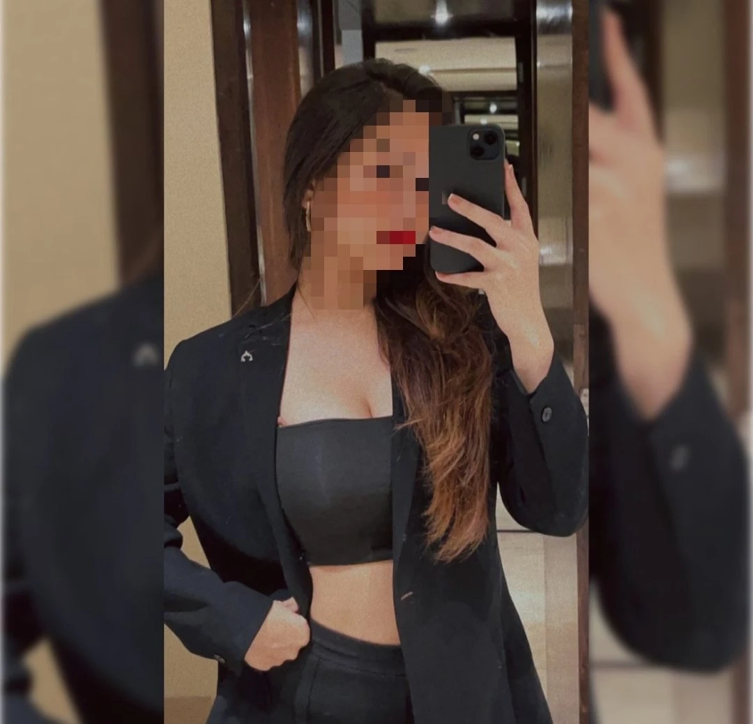🦋DREAM GIRL HERE(CAM OR REAL)🦋 – Indian escort in Mumbai — 5 / 9