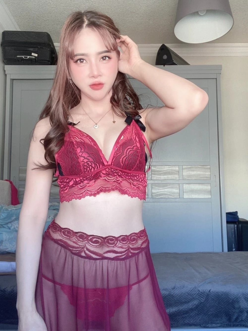 Lingxuan – Chinese escort in Budva — 3 / 4