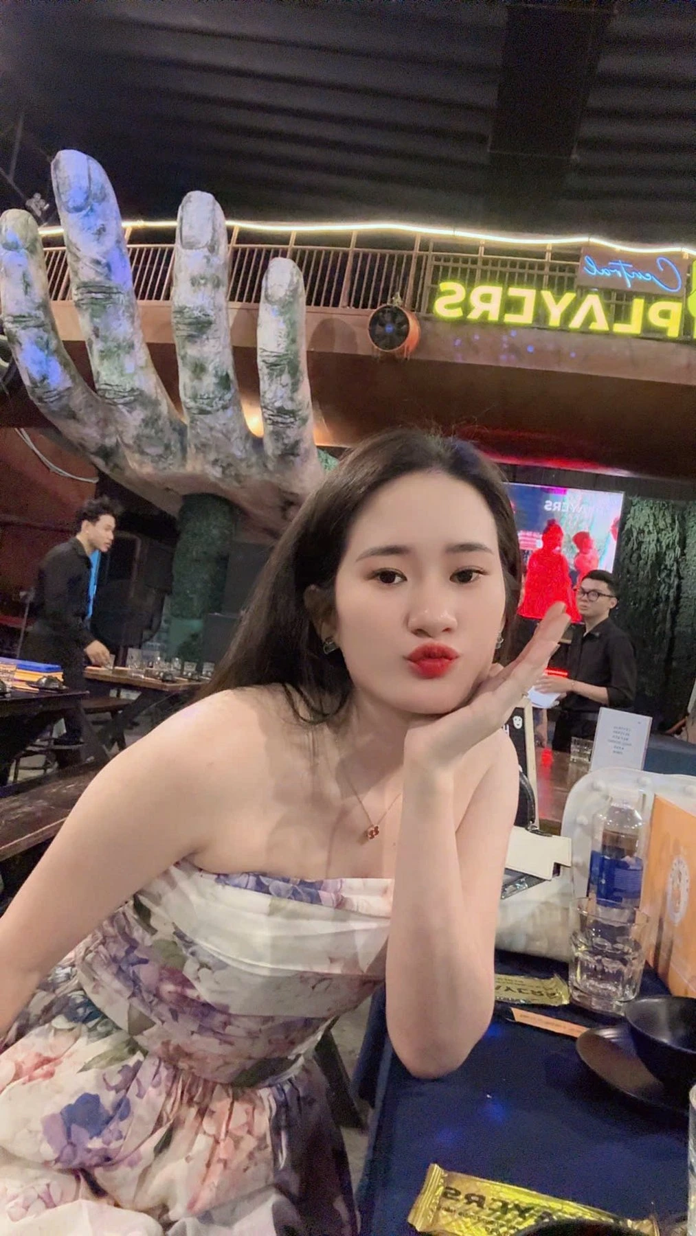 TUỆ NHI FULL SEX – Vietnamese escort in Da Nang — 20 / 22