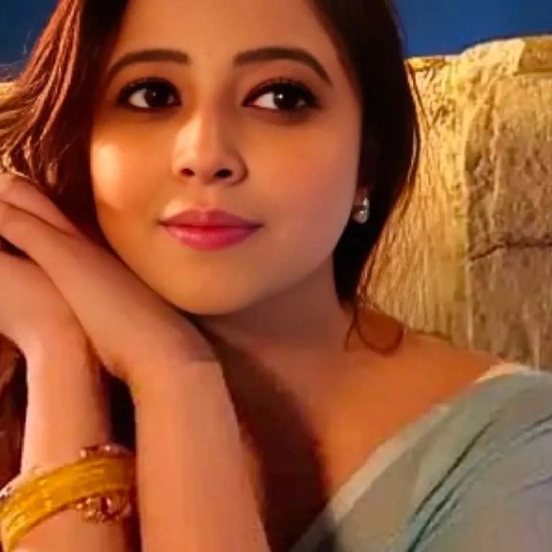 Pihu Jha – Indian escort in Indore — 2 / 4
