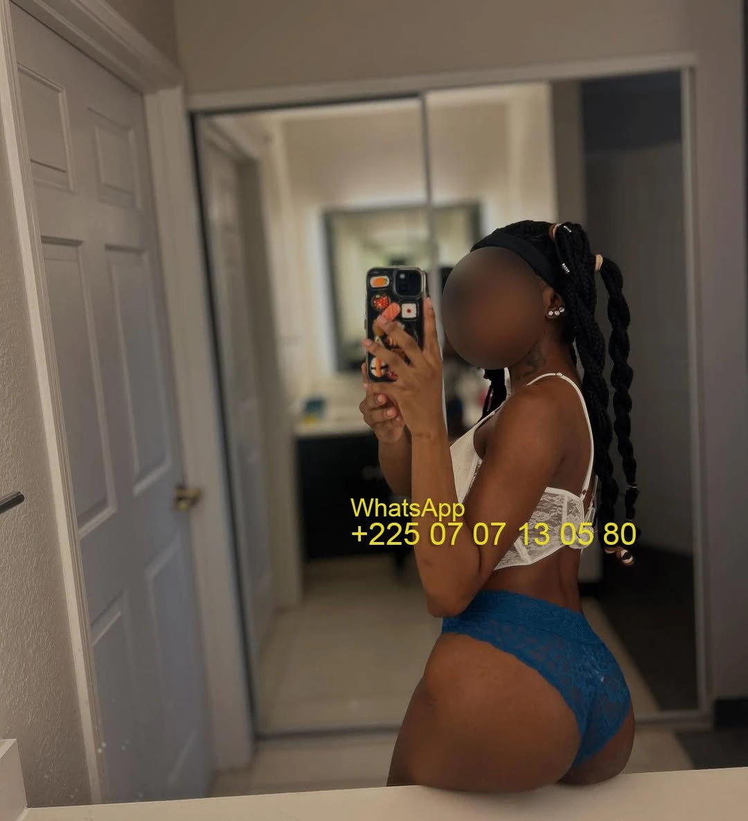 Barbie – Ivorian escort in Abidjan — 2 / 7