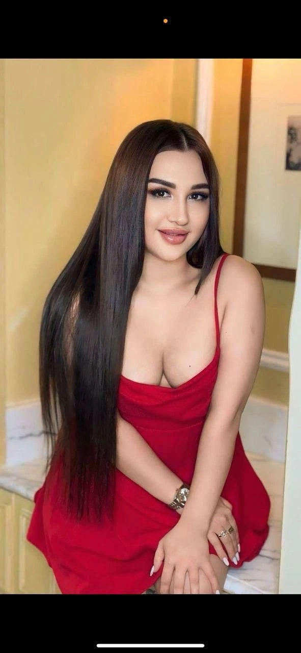 Li Sa – Uzbekistani masseuse in Montenegro — 2 / 5