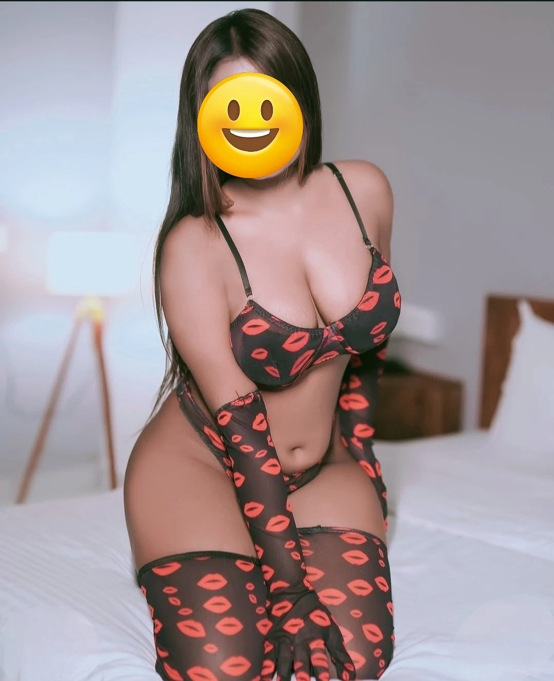 B Grade Movie Actress Here. Real. Cam – Indian escort in Hyderabad — 8 / 12