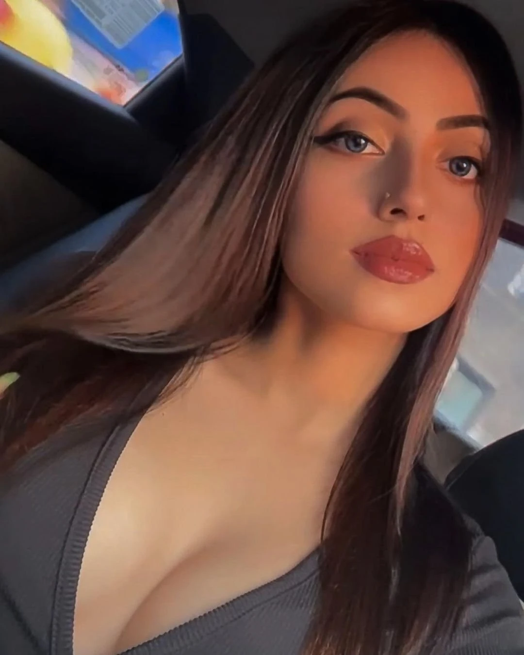 Vedika Escorts Service – Indian escort in Pune — 2 / 4