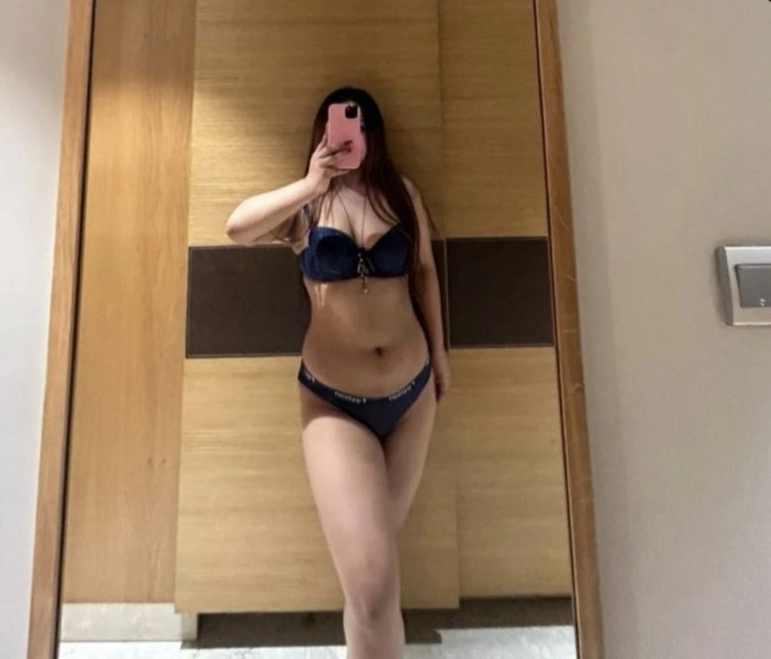 Kelly Saga – Indonesian escort in New Delhi — 6 / 7